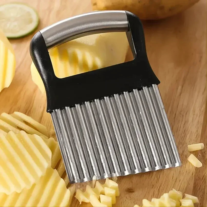 Upgrade Your Kitchen with a 1pc Crinkle Cutter - Wavy Chopper Knife for Fruits, Vegetables, Salad, Carrots, Potatoes & Fries - Confia