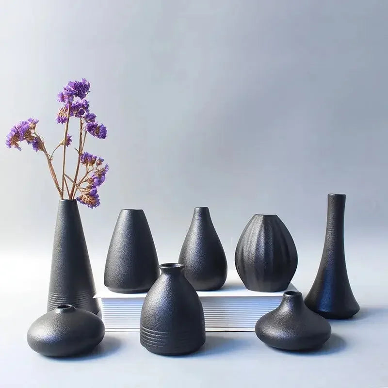 Handcrafted Black Ceramic Vase - Modern Minimalist Decor for Living Room, Bedroom, Bookshelf | Perfect for Weddings & Gifts - Confia
