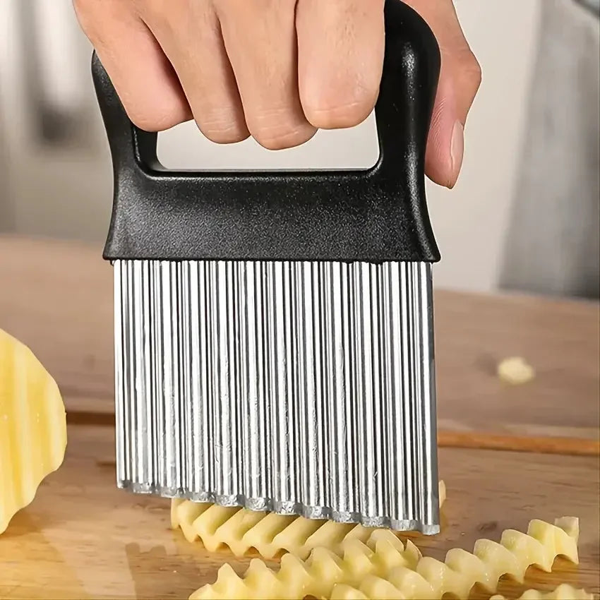 Upgrade Your Kitchen with a 1pc Crinkle Cutter - Wavy Chopper Knife for Fruits, Vegetables, Salad, Carrots, Potatoes & Fries - Confia