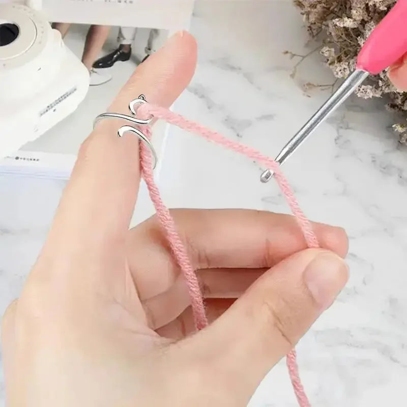 Adjustable Size Yarn Ring Cat Ears Crochet Ring Beginner Knitting Crocheting Loop Thread Wrapped Rings Tension Regulator Tool - Confia