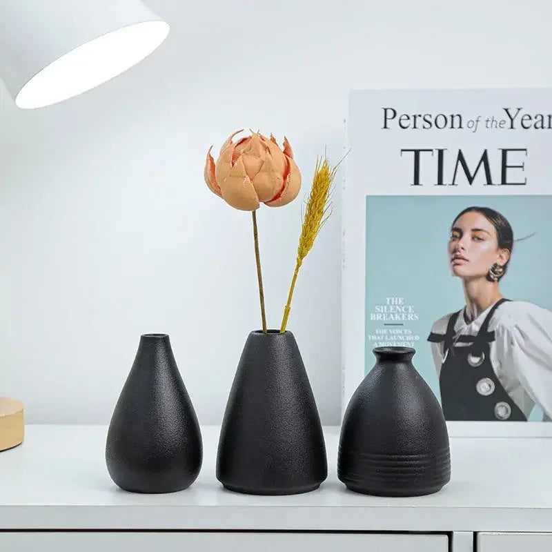 Handcrafted Black Ceramic Vase - Modern Minimalist Decor for Living Room, Bedroom, Bookshelf | Perfect for Weddings & Gifts - Confia