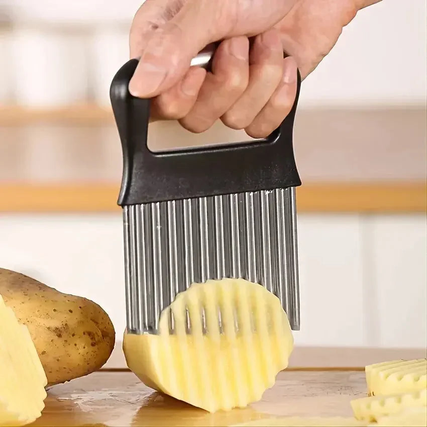 Upgrade Your Kitchen with a 1pc Crinkle Cutter - Wavy Chopper Knife for Fruits, Vegetables, Salad, Carrots, Potatoes & Fries - Confia
